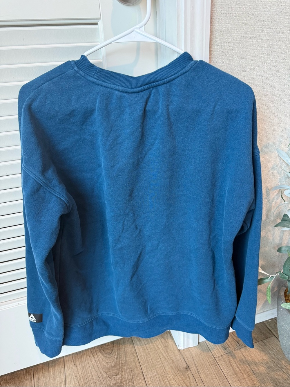 Reebok Women’s Crewneck Sweatshirt in Deep Teal Blue - Picture 4 of 4
